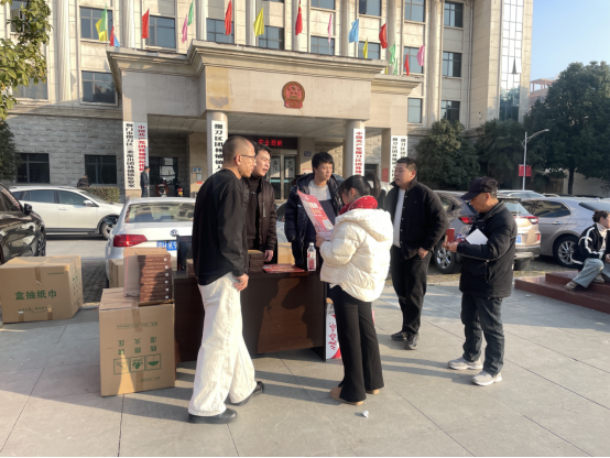 1735635924120292.png 365上市公司官网置业前往团林镇开展“安居工程”政策宣讲及365上市公司官网学府项目宣传活动36.png